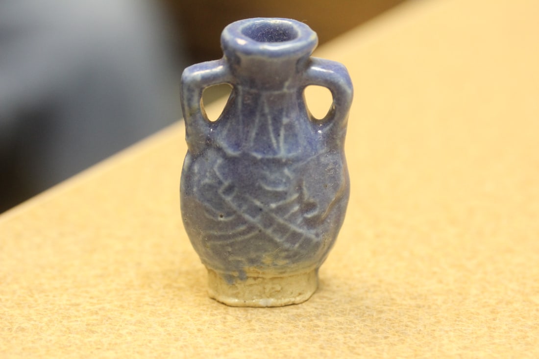 Antique Miniature Chinese Bisque Vase - 2