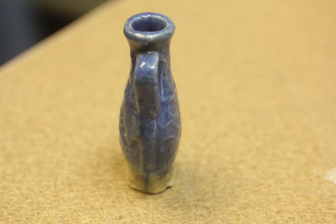 Antique Miniature Chinese Bisque Vase - 4