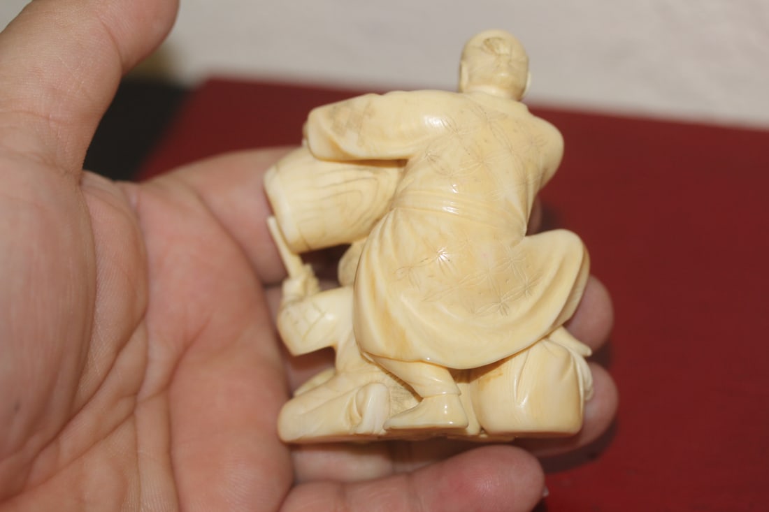 Antique Japanese B o n e Figurine - 4