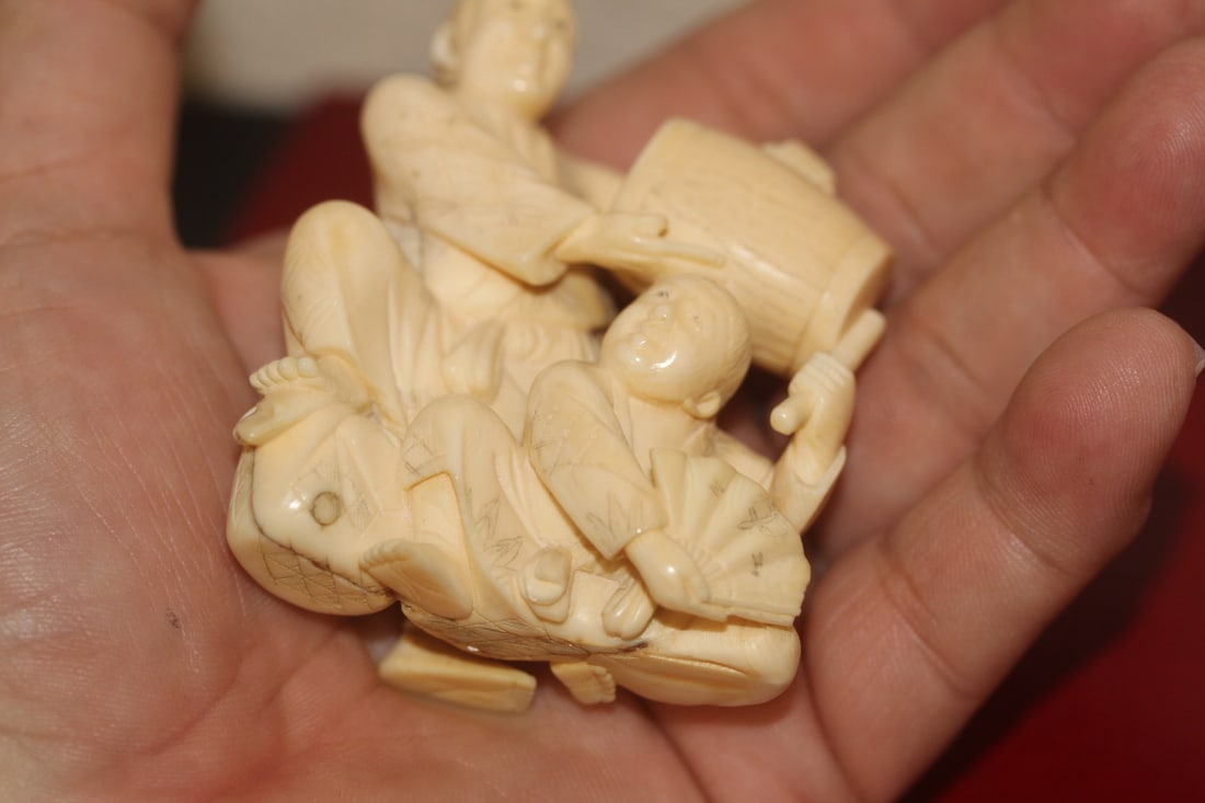 Antique Japanese B o n e Figurine - 6