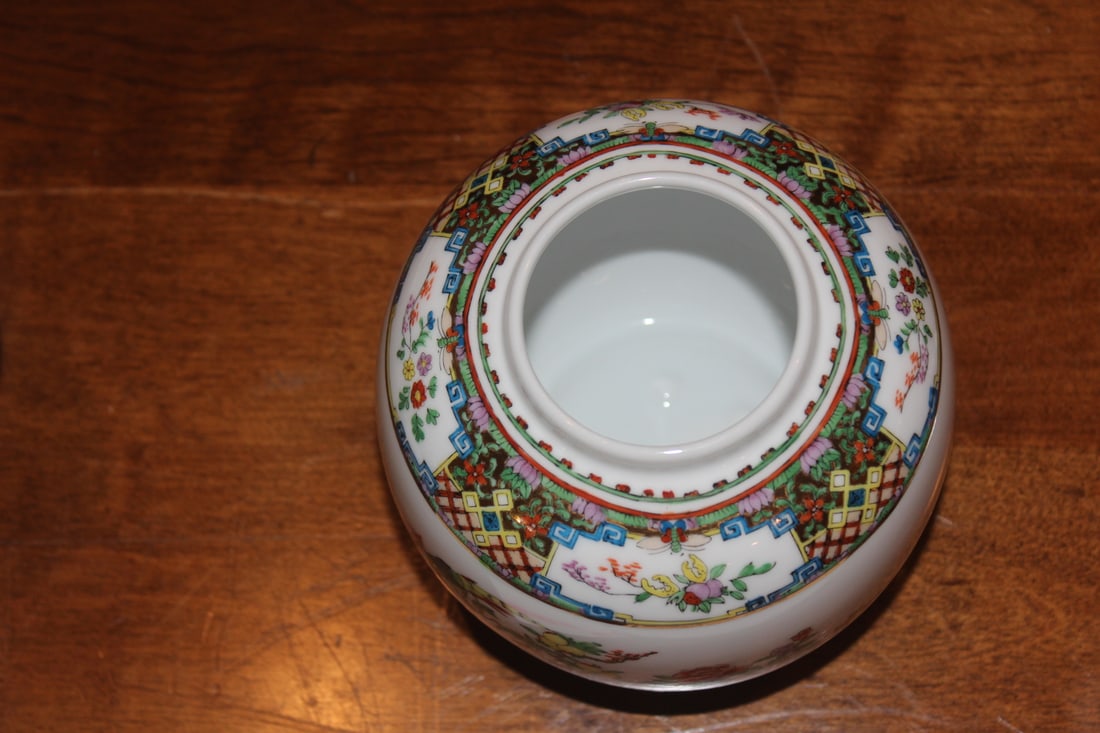 Chinese Rosemedallion Ginger Jar - 5