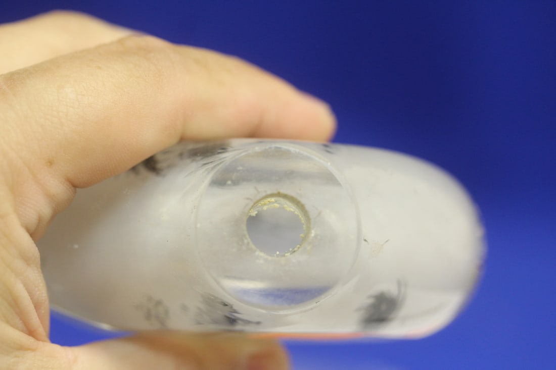 Chinese Crystal or Glass Snuff Bottle - 9