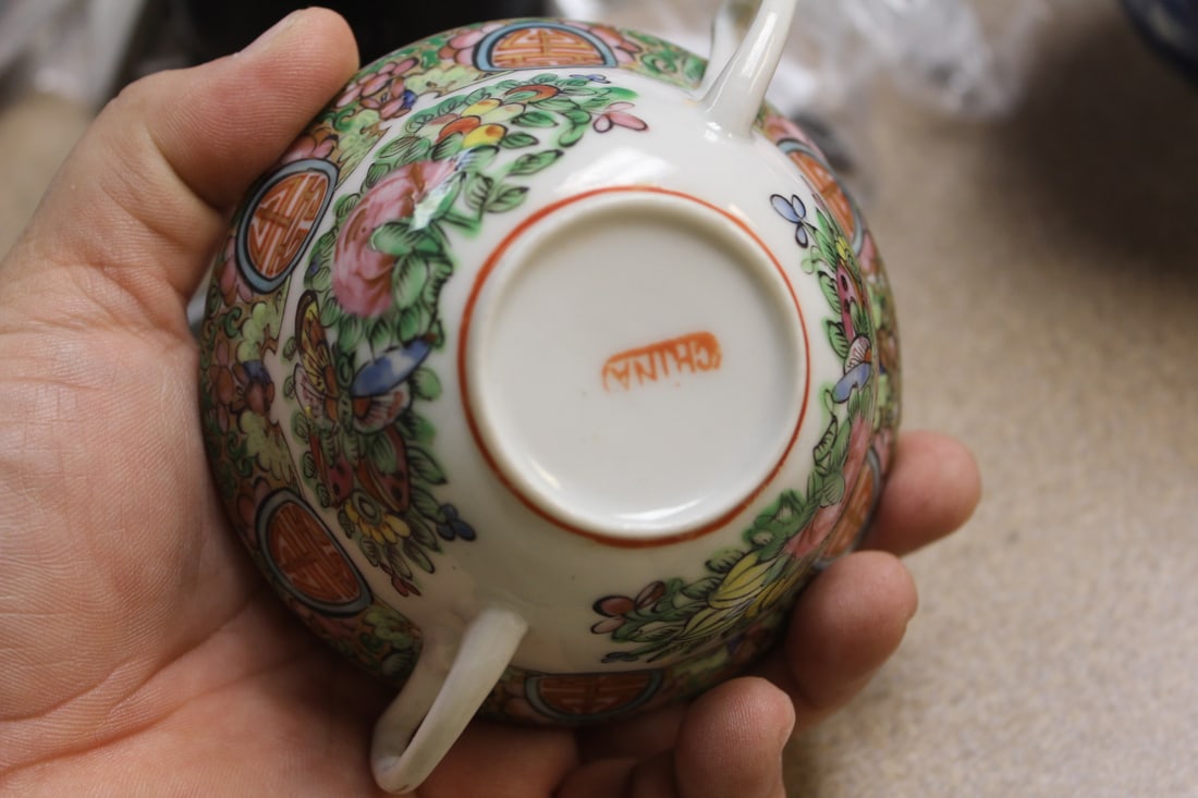 Antique Chinese Rose Medallion Cup with Lid - 3