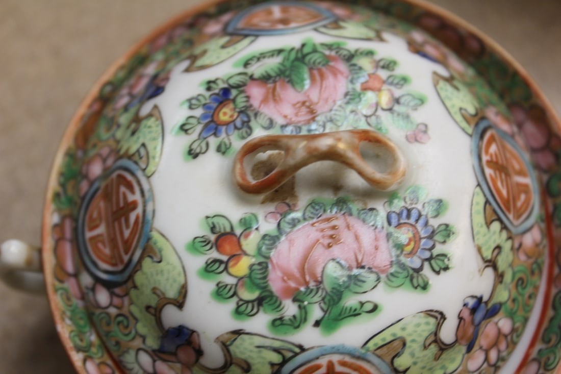 Antique Chinese Rose Medallion Cup with Lid - 4