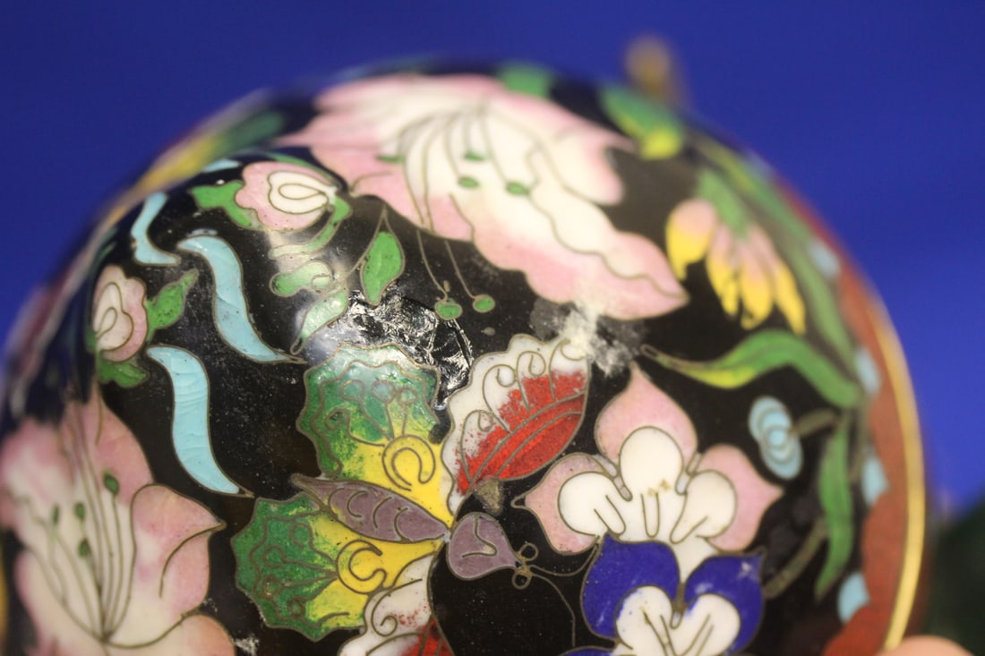 Pair of Cloisonne Boxes in Peach Form - 7