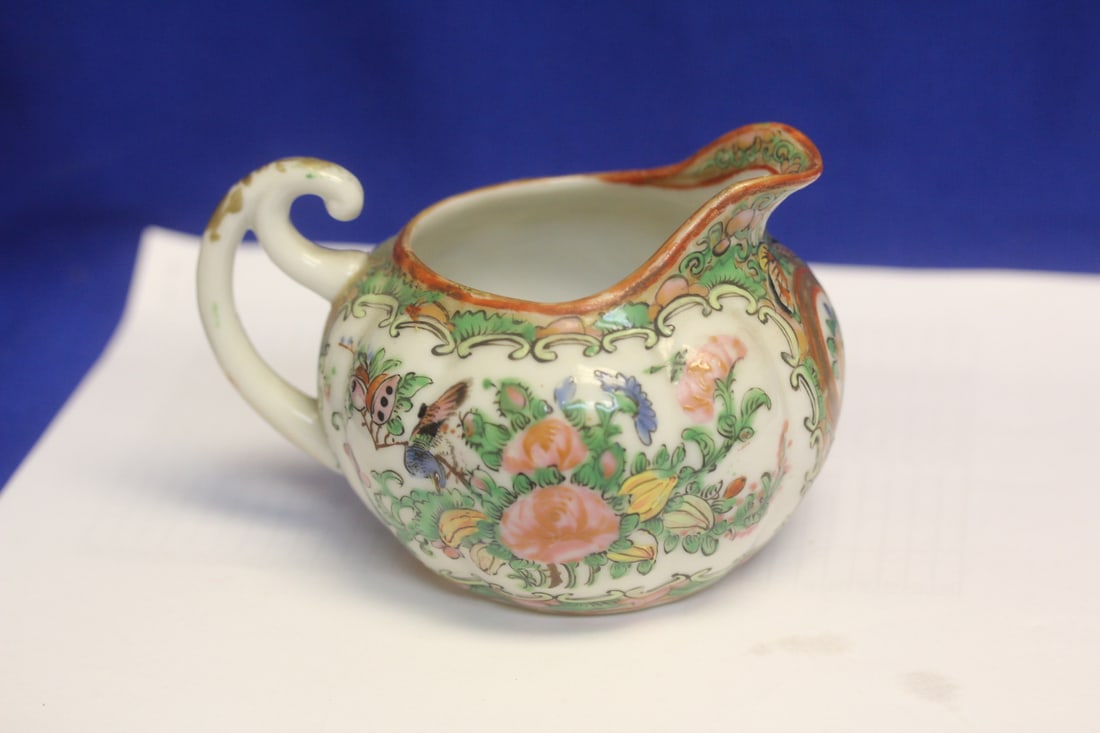 Antique Chinese Rose Medallion Creamer - 3