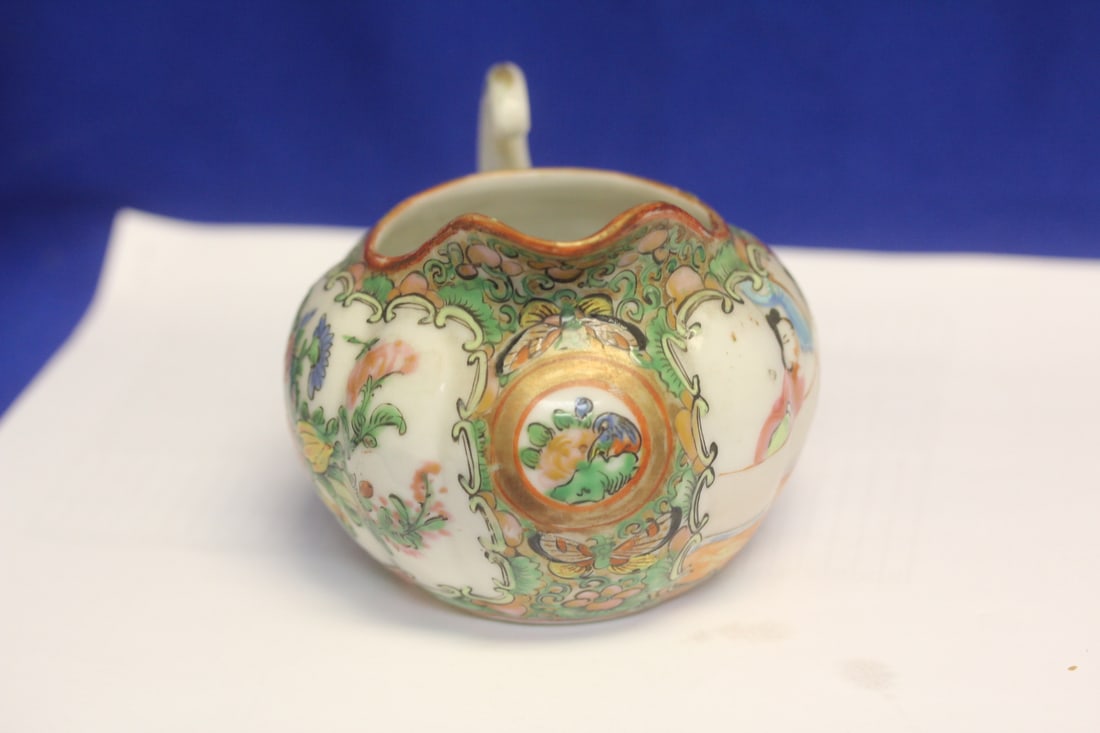 Antique Chinese Rose Medallion Creamer - 4