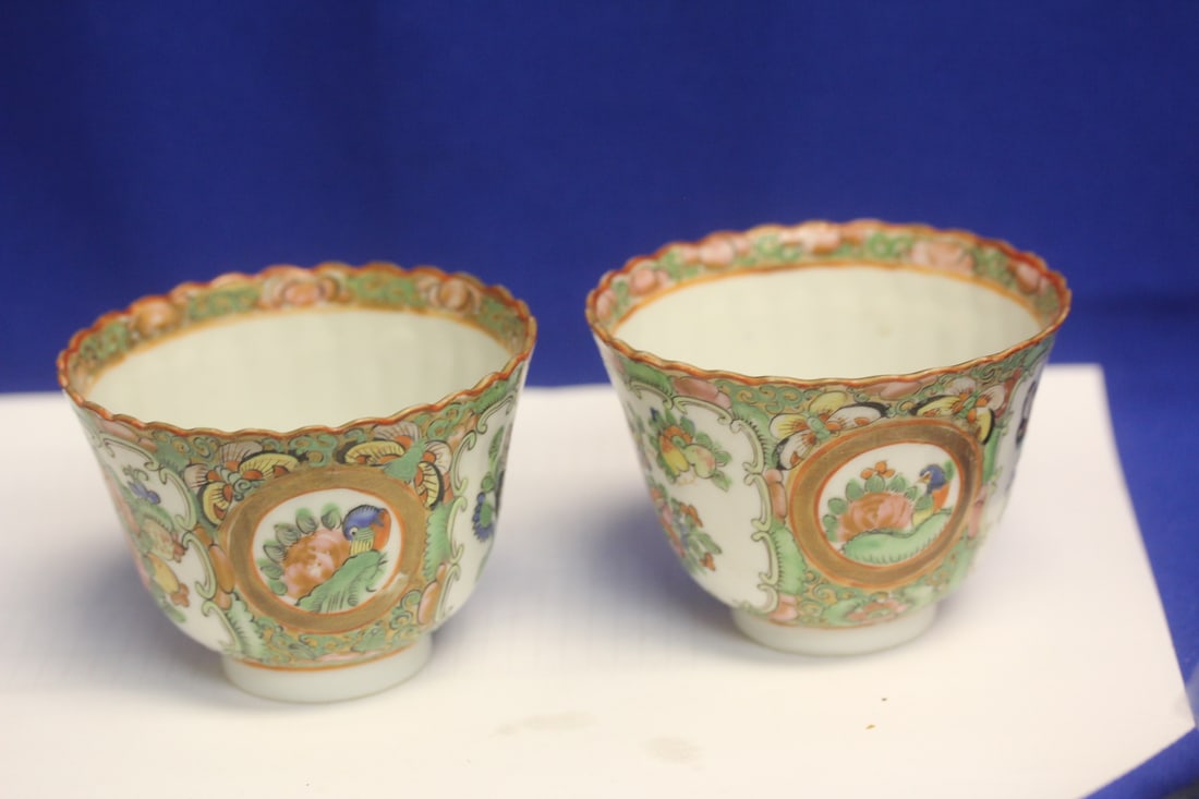 Lot of 2 Chinese Rose Medallion Cups - 2
