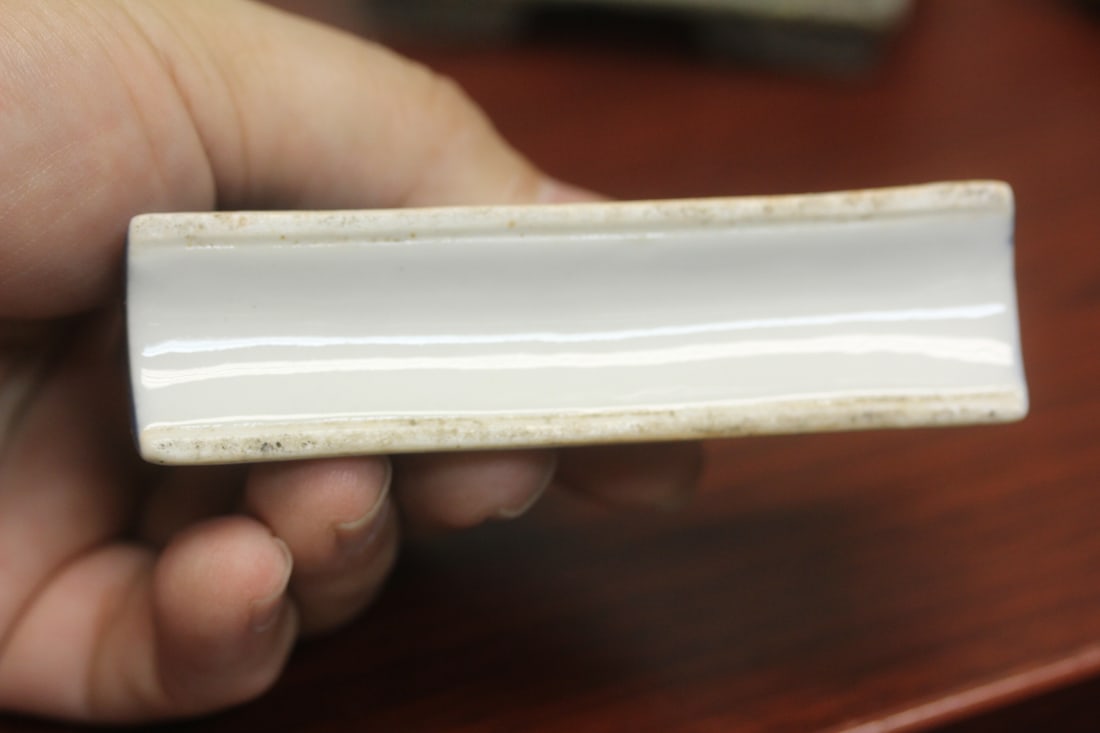 Vintage Chinese Monochrome Porcelain Brush Rest - 3