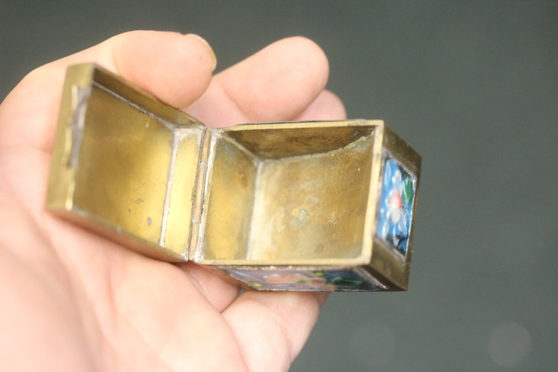 Antique Chinese Enamel Trinket Box - 3