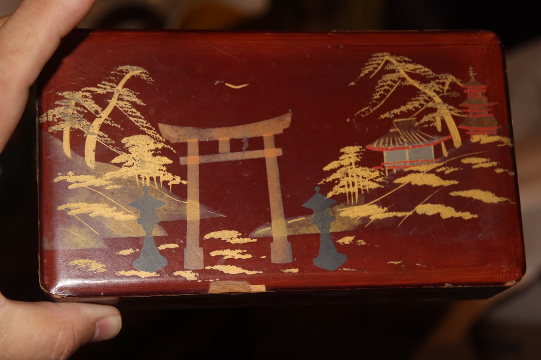Old Japanese Inlaid Lacquer Box - 2