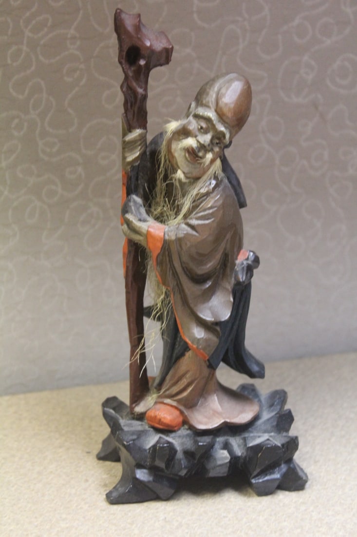 Vintage Chinese Wooden Sage: 8 1/2" tall