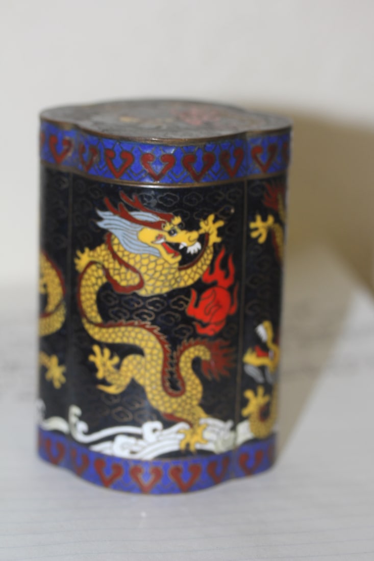 Chinese Dragon Motief Cloisonne Box - 4