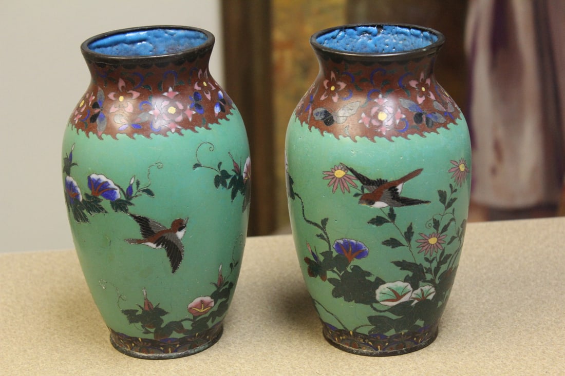 Pair of Japanese Cloisonne Vases - 3