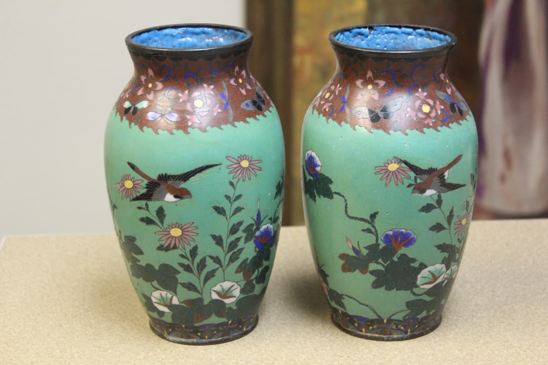Pair of Japanese Cloisonne Vases - 4