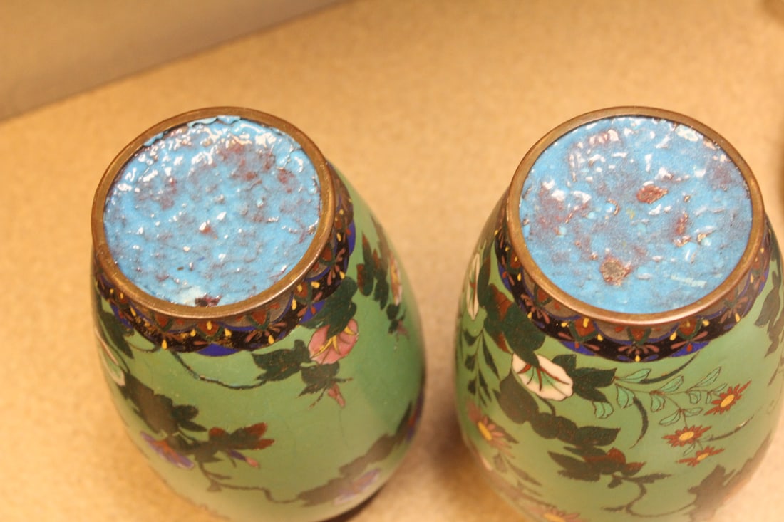 Pair of Japanese Cloisonne Vases - 6