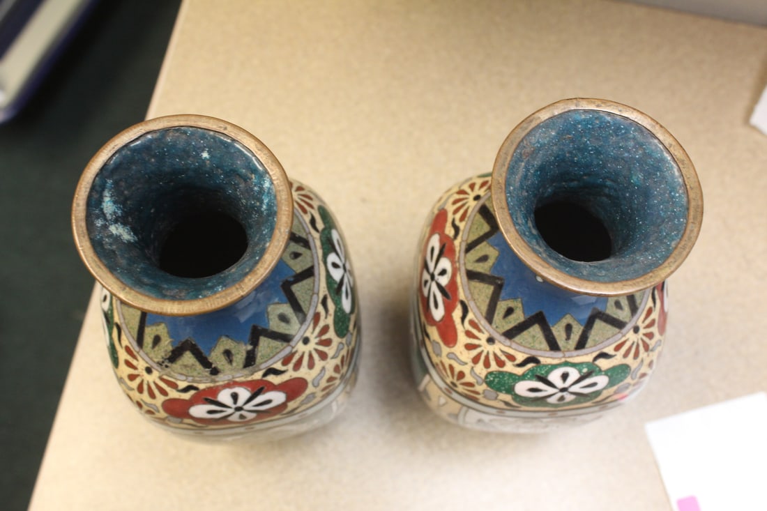 Pair of Japanese Cloisonne Vases - 7