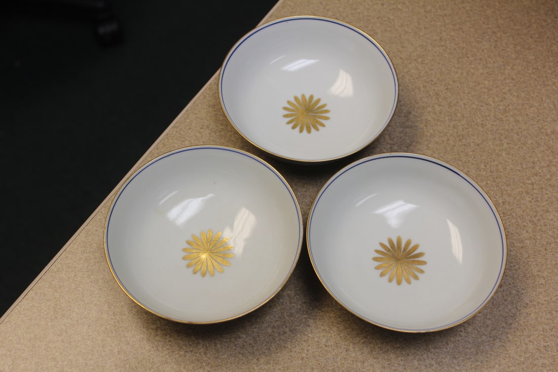 Antique/Vintage Japanese Studio Porcelain Bowls: artist signed - lot of three - 4 3/4" in diameter