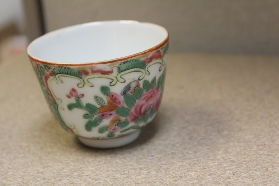 Antique Chinese Rose Medallion Cup - 3