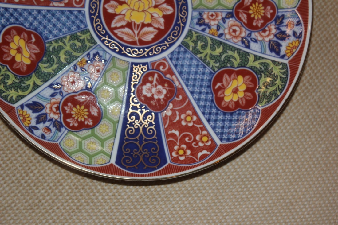 Signed Japanese Imari Plate - 4