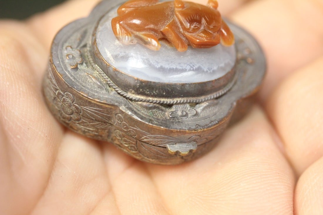 Antique Chinese Pill Box - 4