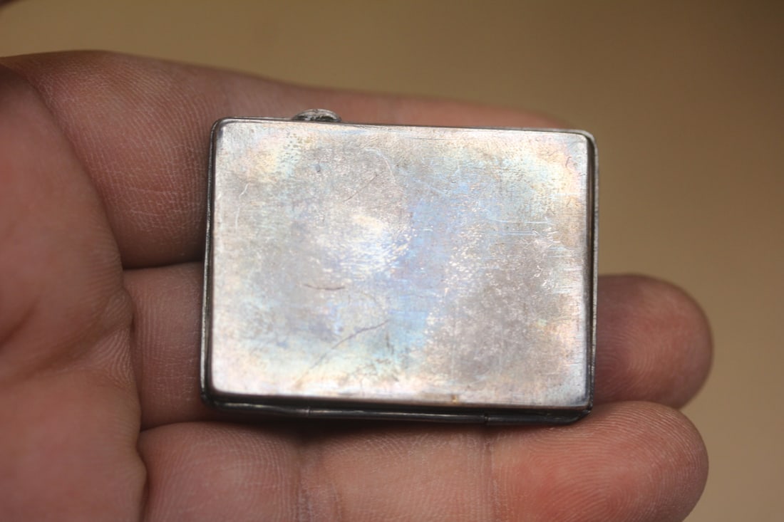 Antique Chinese Pill Box - 4