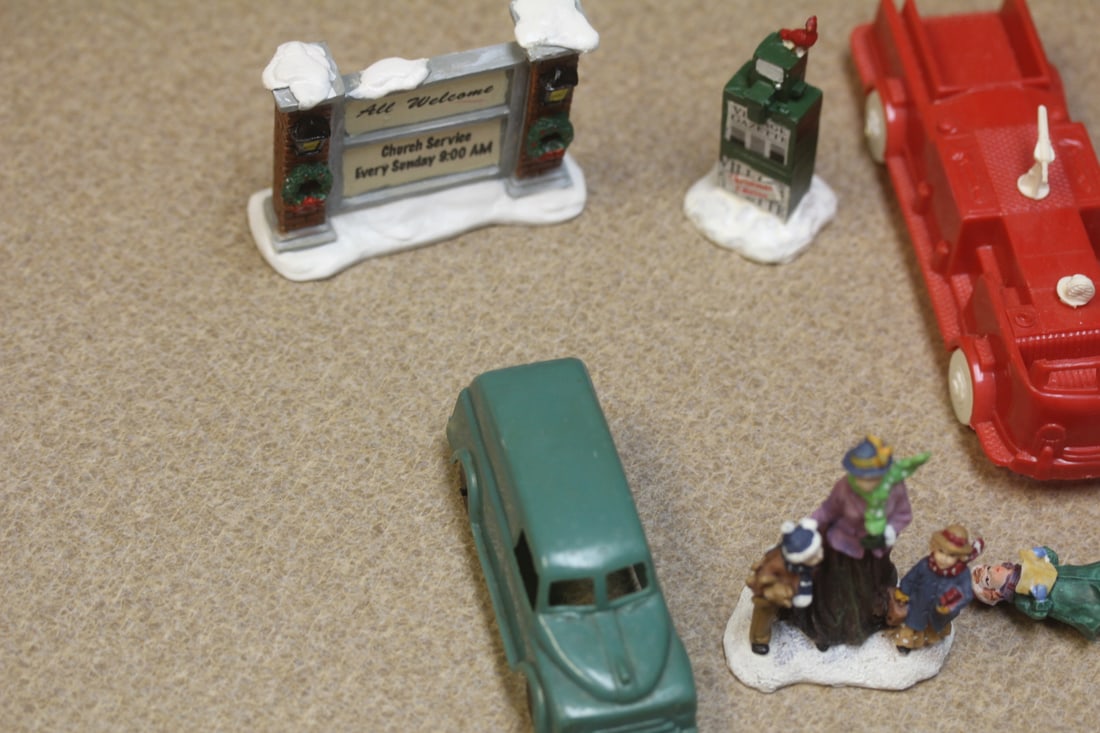 Lot of Little Ornaments and Plastic Toys - 2