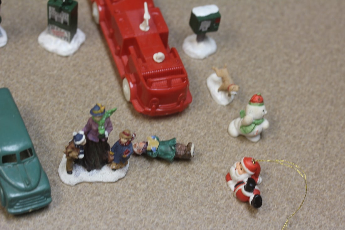 Lot of Little Ornaments and Plastic Toys - 3