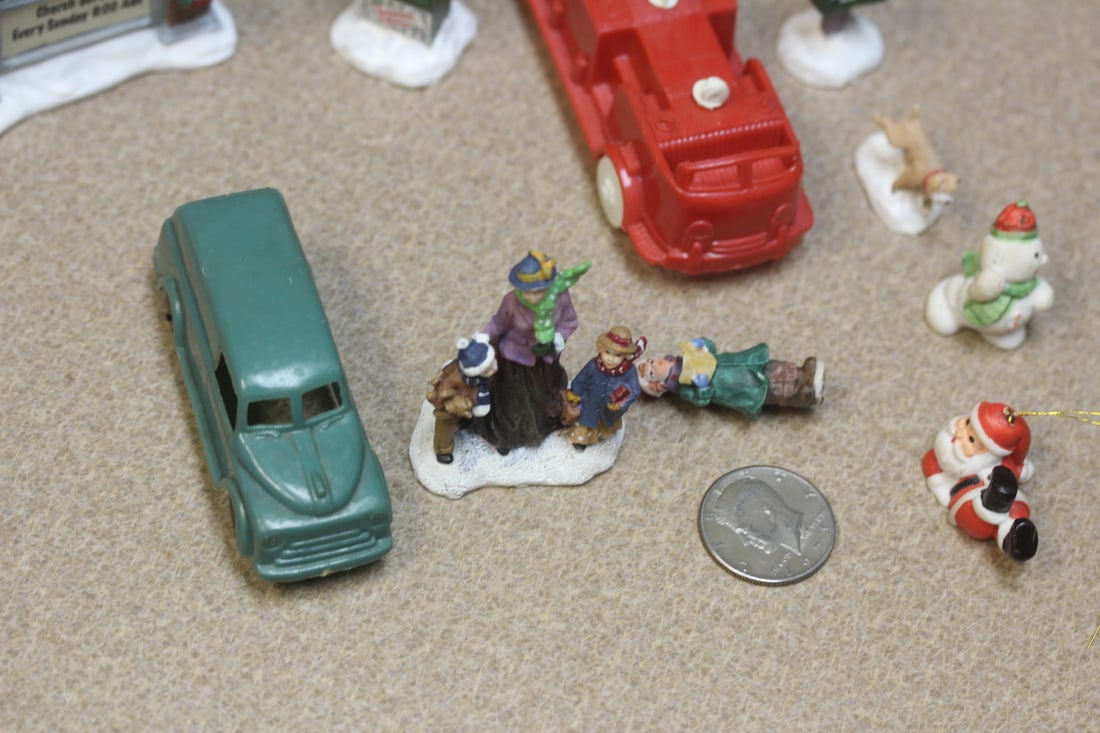 Lot of Little Ornaments and Plastic Toys - 5