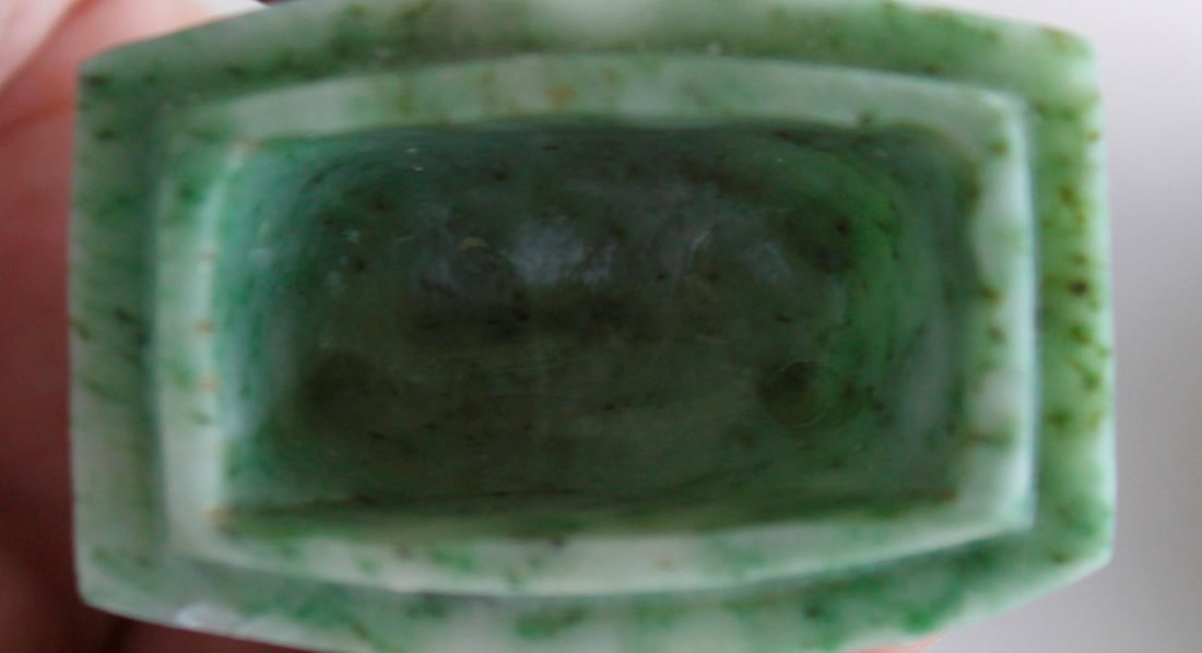 Chinese Jadeite Urn With Lid - 4