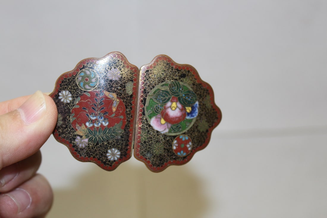 An Antique Japanese Cloisonne Belt Buckle - 3