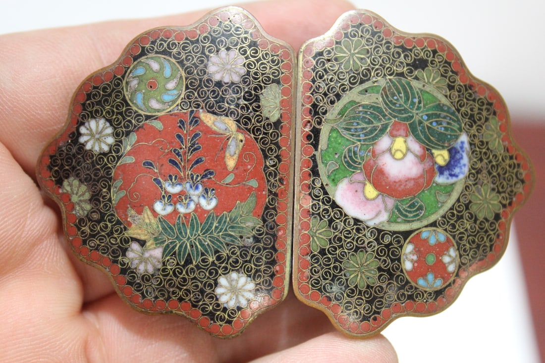 An Antique Japanese Cloisonne Belt Buckle - 4