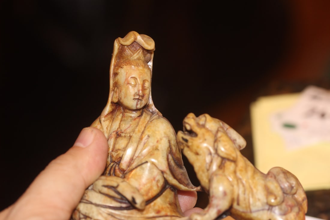 Vintage Chinese Kwan Yin with Foo Dog - 3