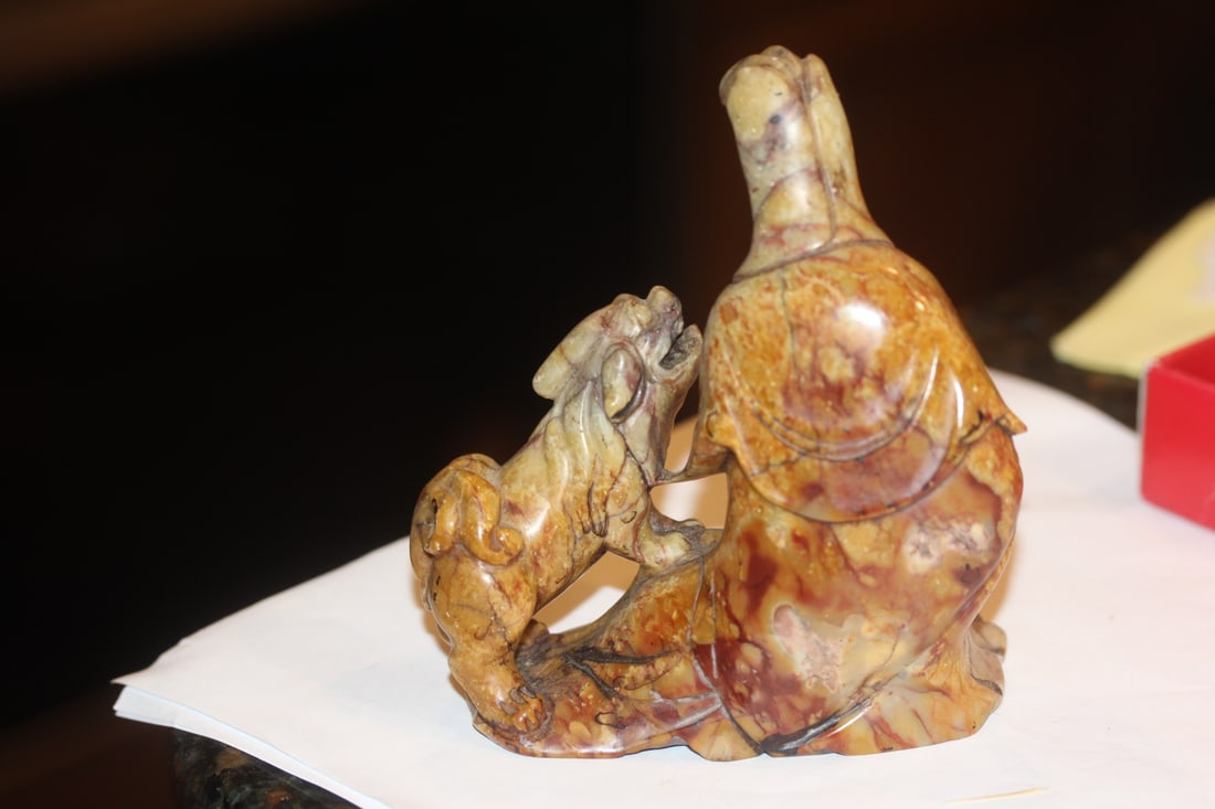 Vintage Chinese Kwan Yin with Foo Dog - 4