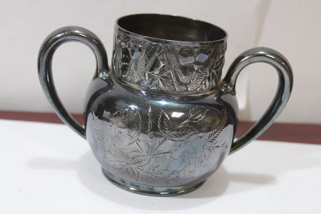A Silverplated Two Handle Container: 4" tall