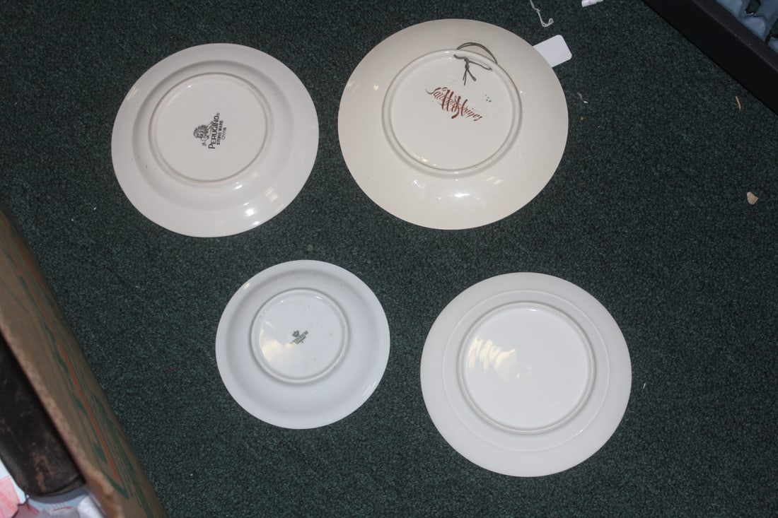 Lot of 4 Ceramic Plates - 3