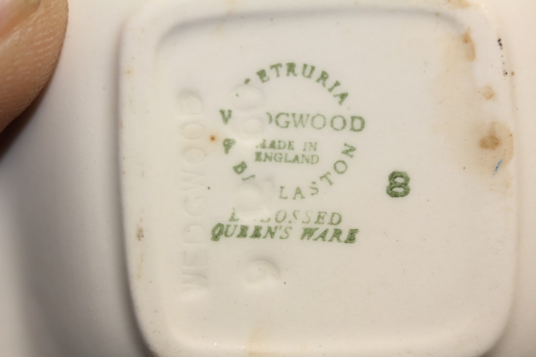 Wedgwood Queensware Personal Ashtrays - 4