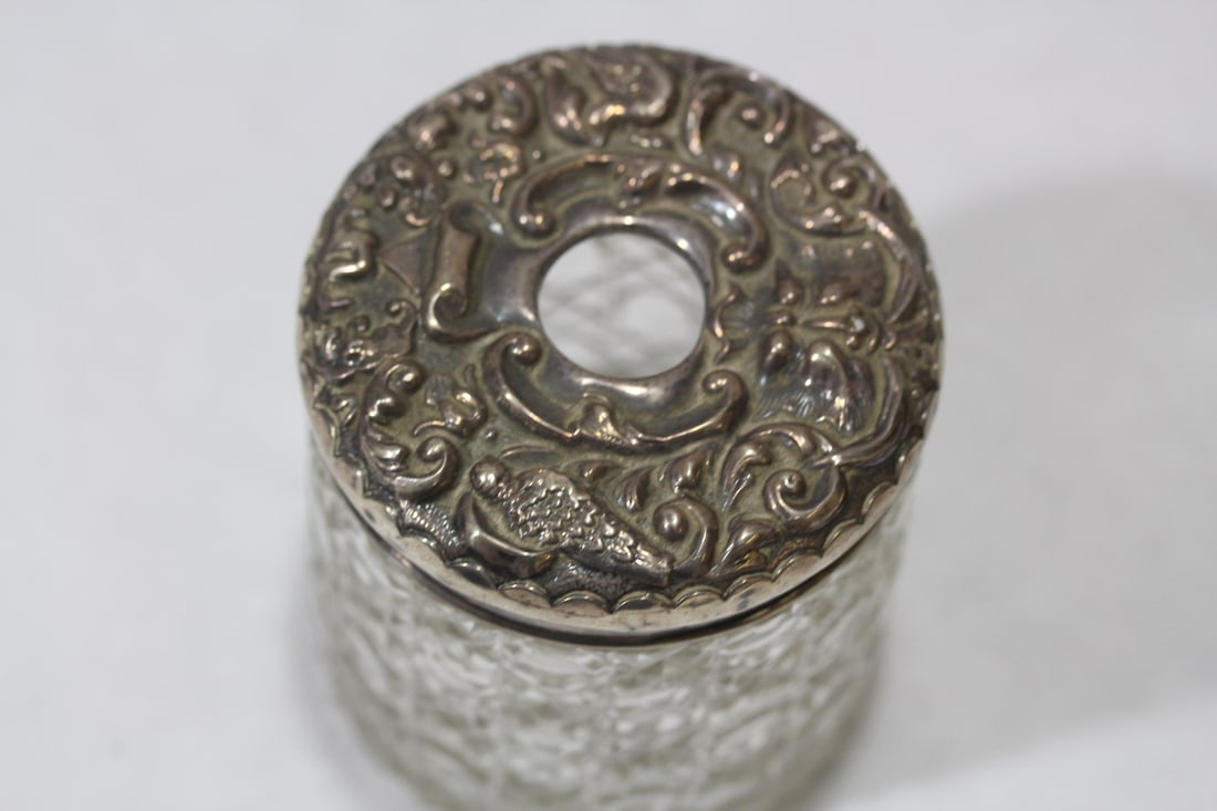 A Victorian Hair Receiver - 2