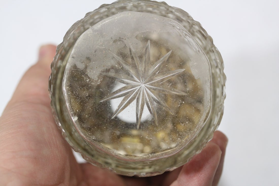 A Victorian Hair Receiver - 4