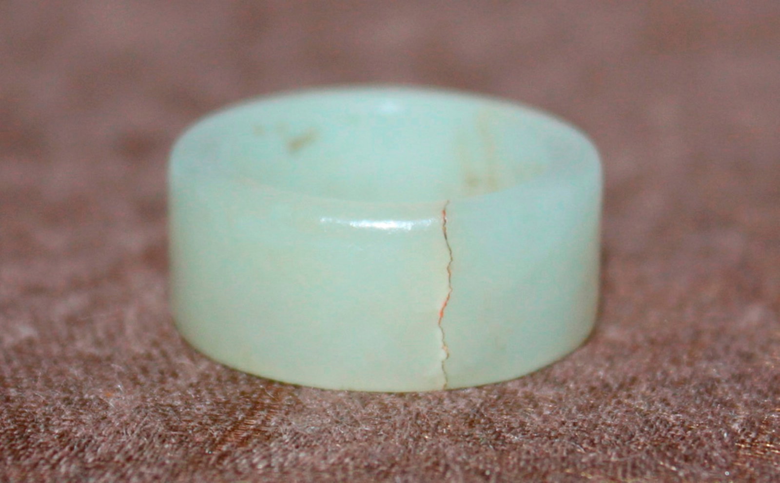 Antique Chinese White Jade Ring - 3