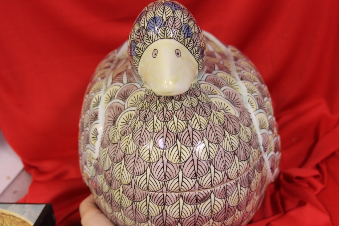 A Chinese Duck Taureen - 2