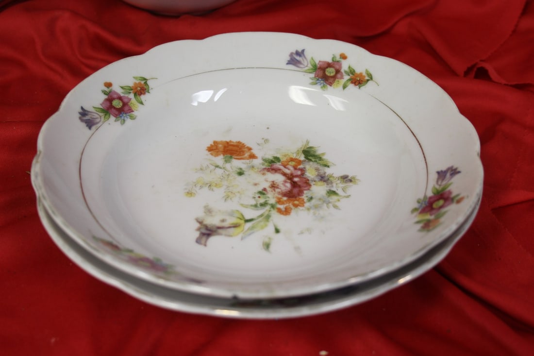 Set of Two Chinese? Export Bowl: worn - 9 inches in diameter each