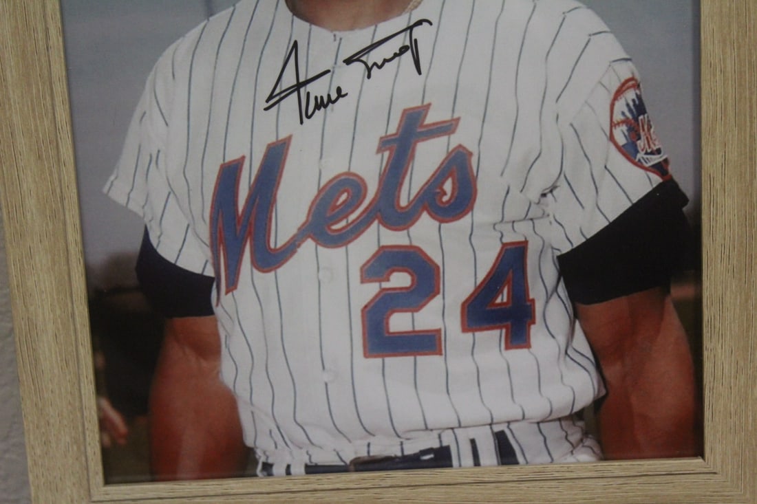 Signed Willi Mays Photograph - 4