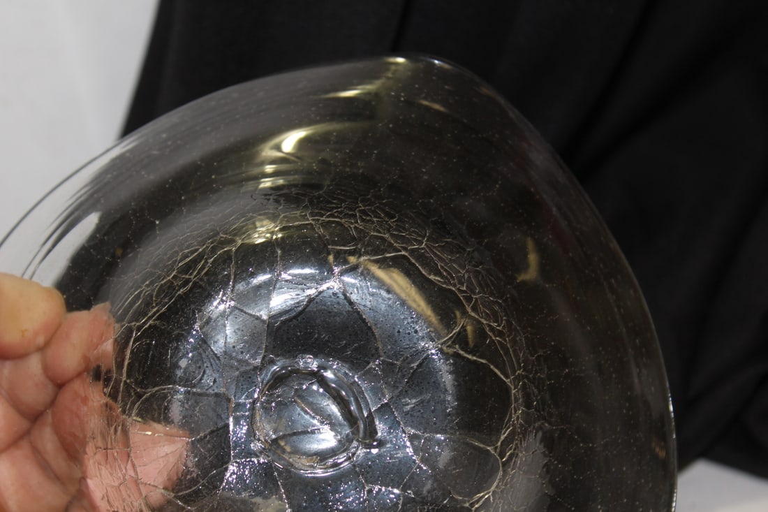 A Swan Shape Crackle Glass Bowl - 4