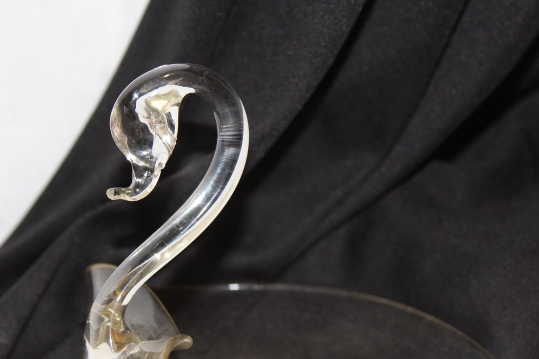 A Swan Shape Crackle Glass Bowl - 5