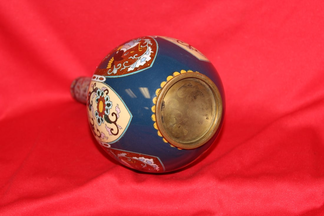 An Antique Japanese Cloisonne Vase - 4
