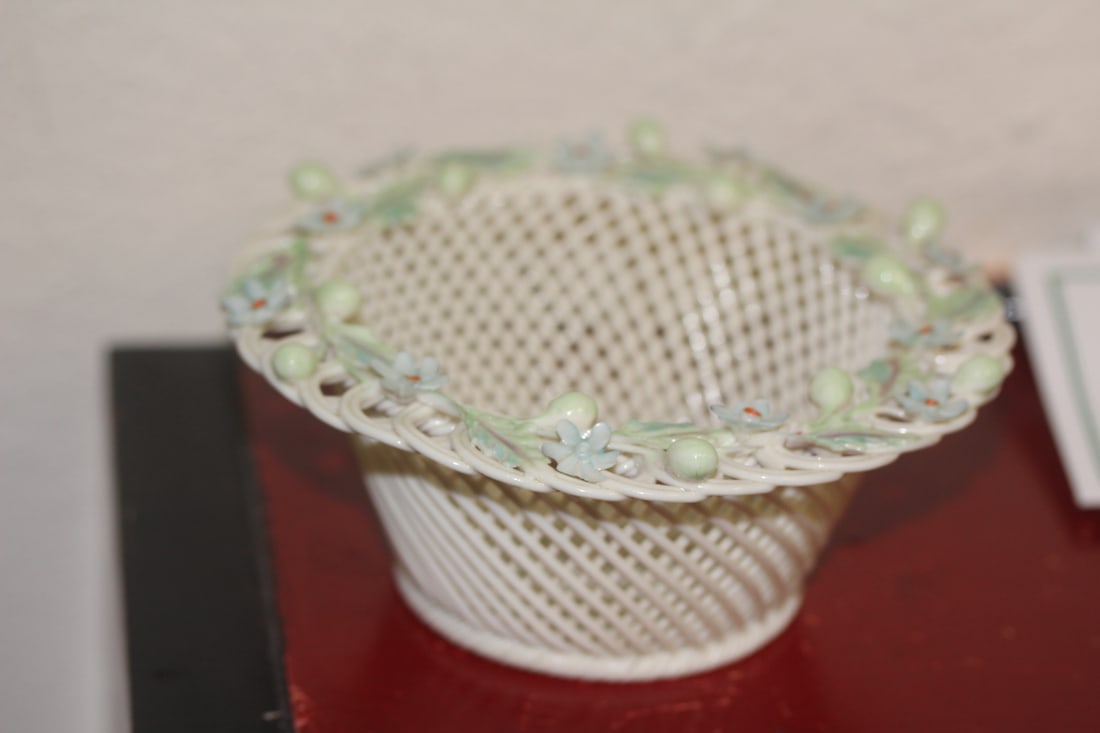 Belleek Basket: 5 3/4" in diameter