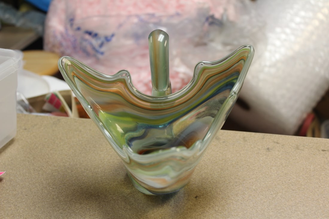 Art Glass Swan Planter - 4