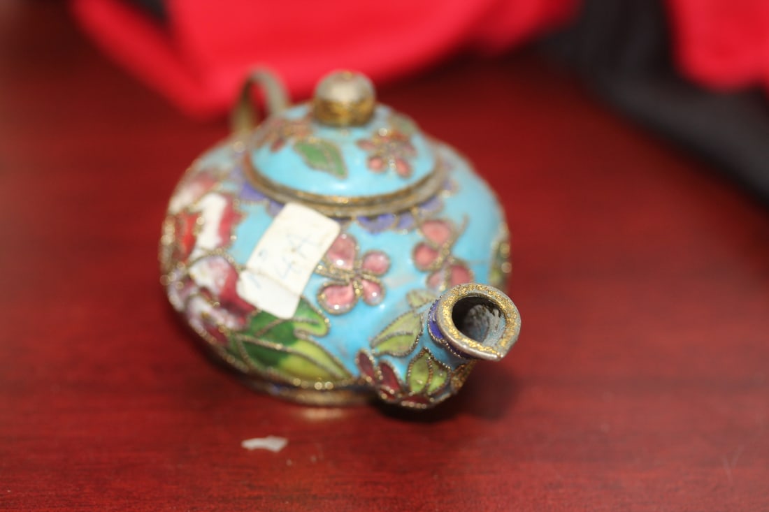 A Vintage Chinese Small Cloisonne Teapot - 4