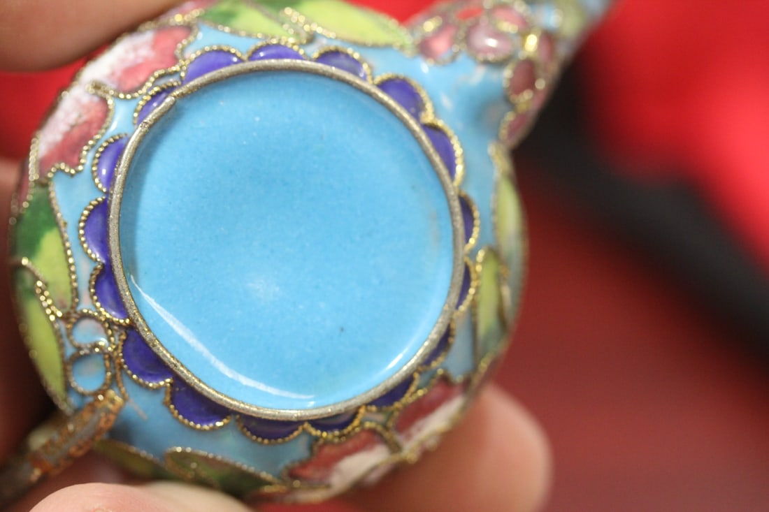 A Vintage Chinese Small Cloisonne Teapot - 8